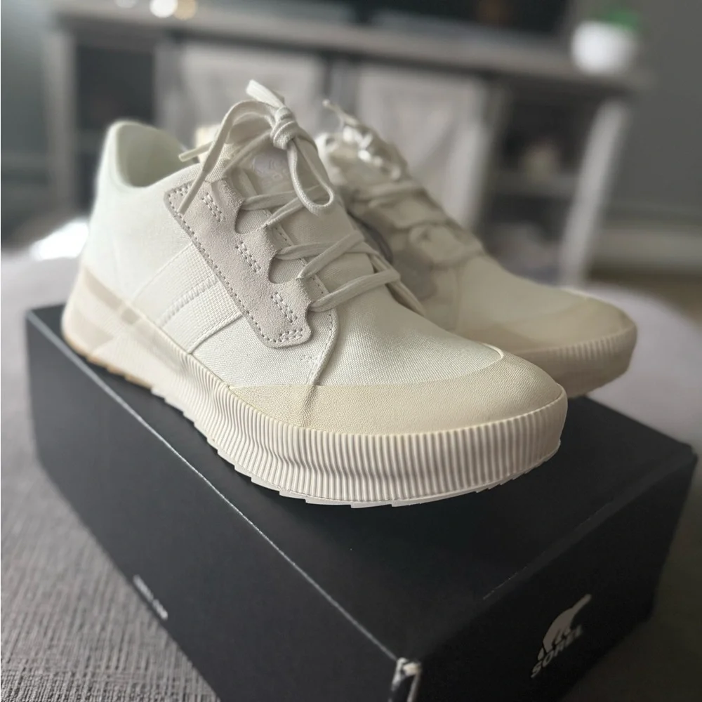 Sorel Women's Off-White Cream Knit Sneakers